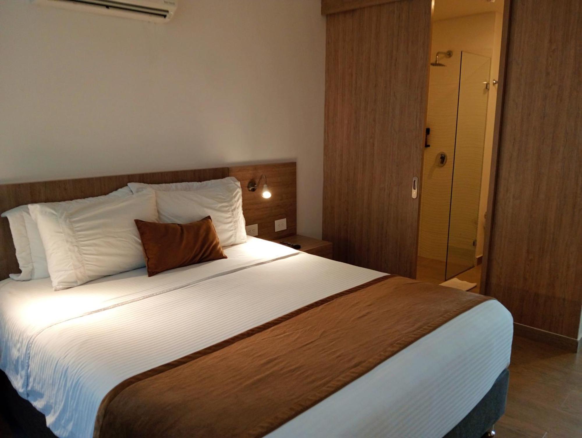 Hotel Lomas 10 Medellin By Dico Ngoại thất bức ảnh